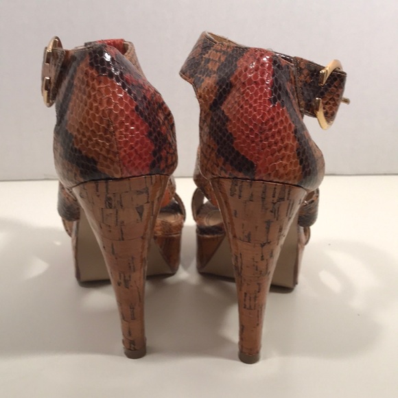 Chinese Laundry Snake Skin Print Heels Size 6.5 - Picture 3 of 8